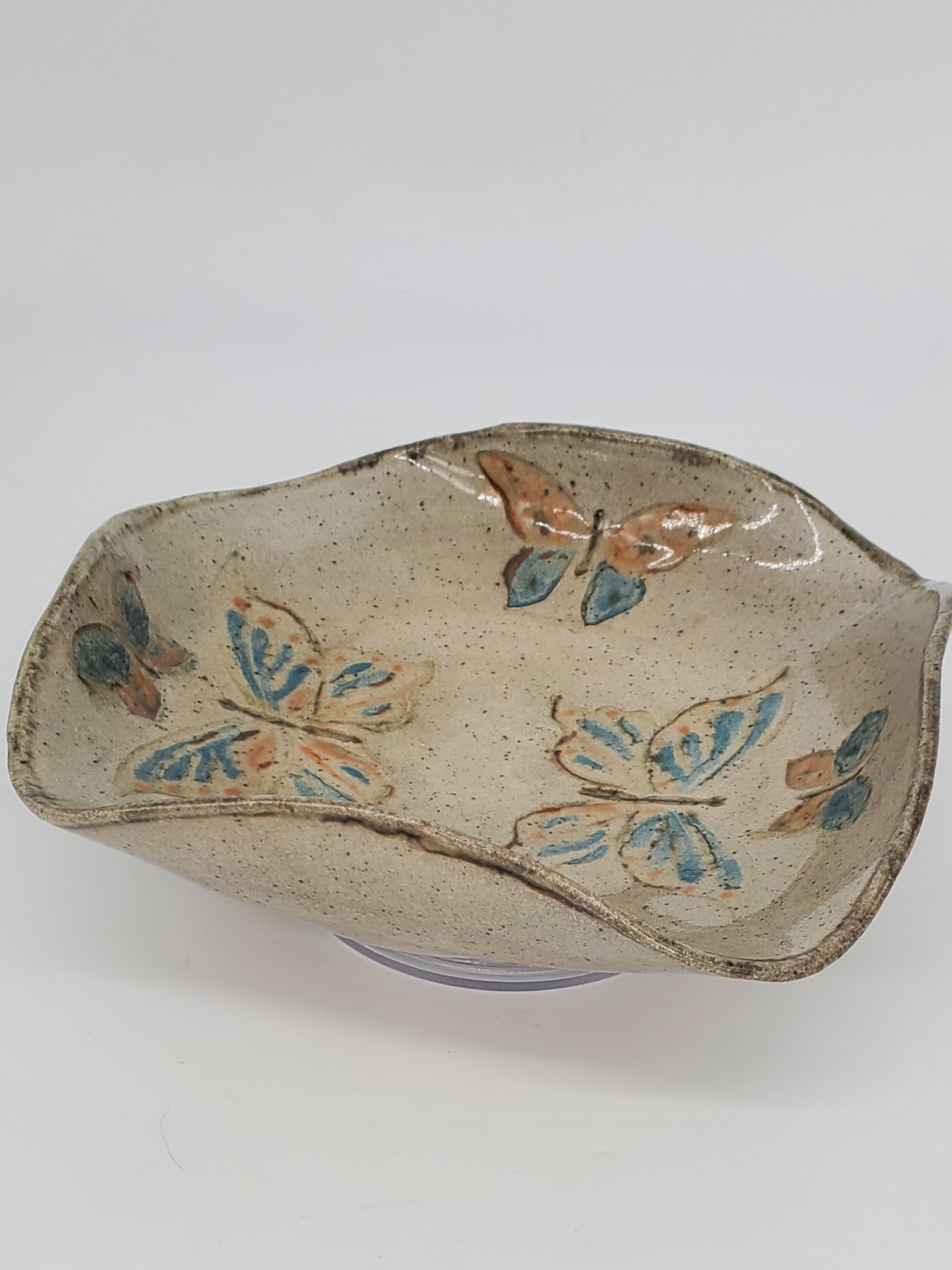 Medium Interesting Butterfly Gradual Curve High-Fire Decorative Dish With Underglaze & Clear Glaze